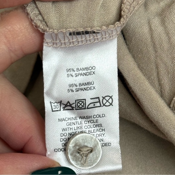 Hale Bob Beige Bamboo Button-Up Sleep Shirt - M NWT - Picture 6 of 8